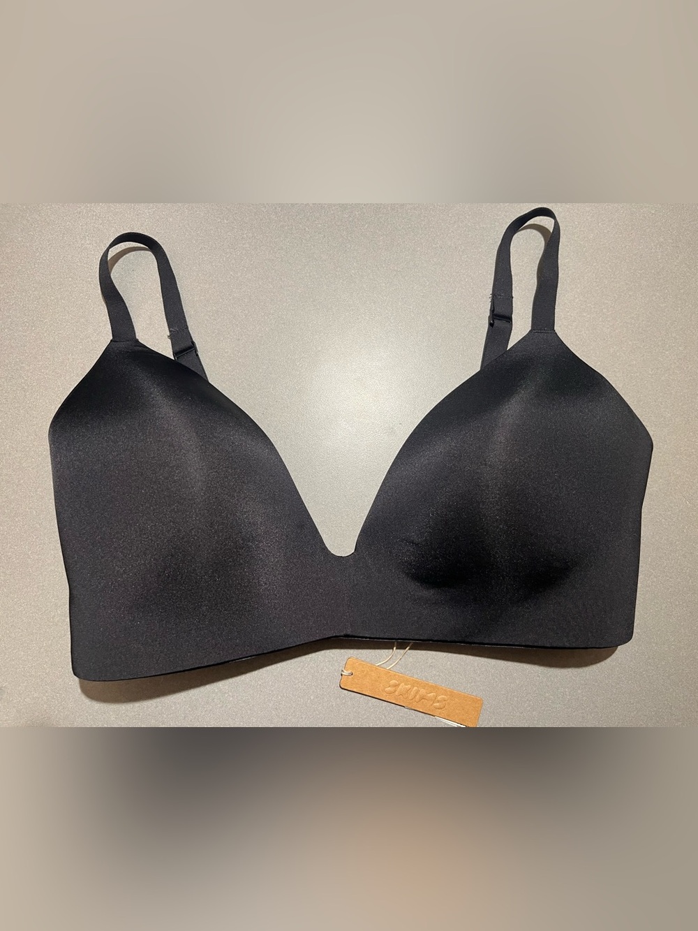 SKIMS Black Wireless Form T-Shirt Bra 36DD Onyx NWT sleek minimalist
